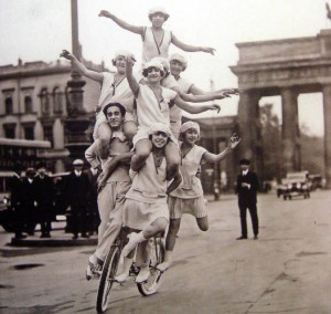 Entertainment near Brandenburg Gate, 1920s