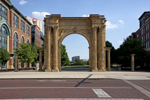 This arch is reminiscent of the Union Station designed by Daniel Burnham. Despite the fact that Union Station was demolished when the use of passenger train became less popular, this last arch still stands in the Arena District to connect people with Columbus' great past.