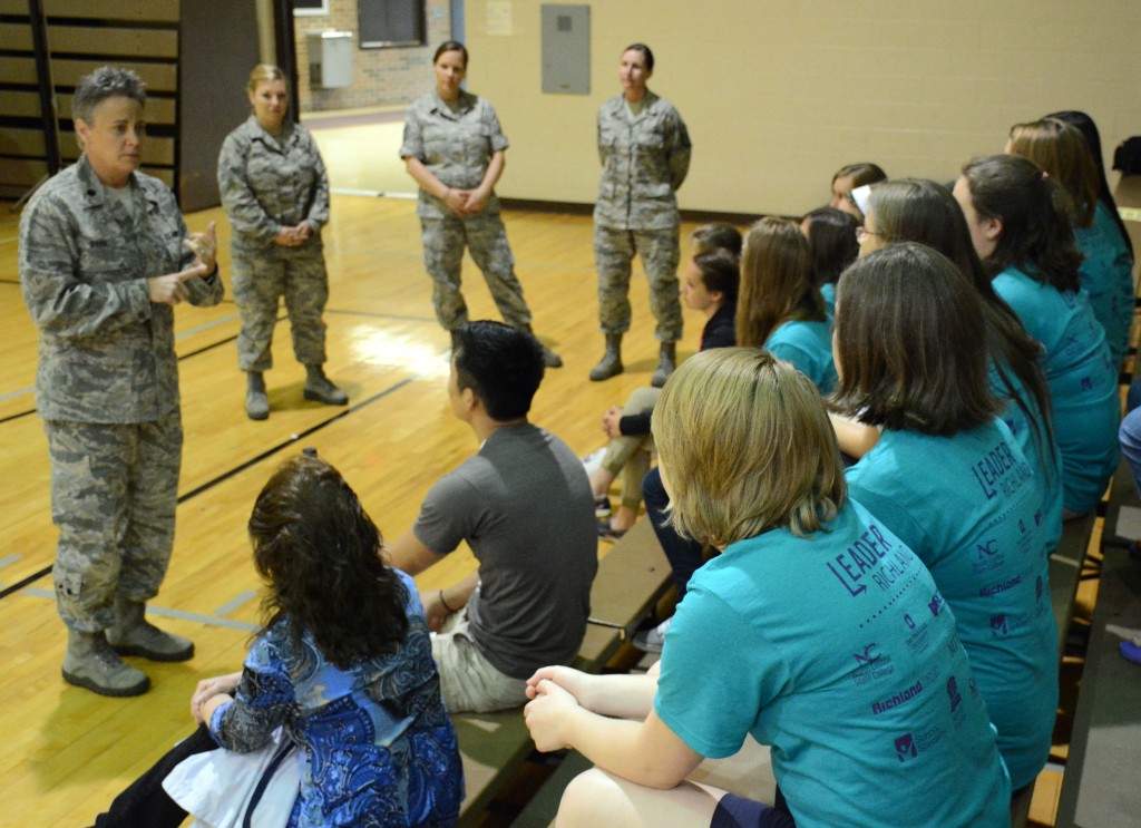 Members of the 179th Airlift Wing talk to LeaderRichland students about career options.